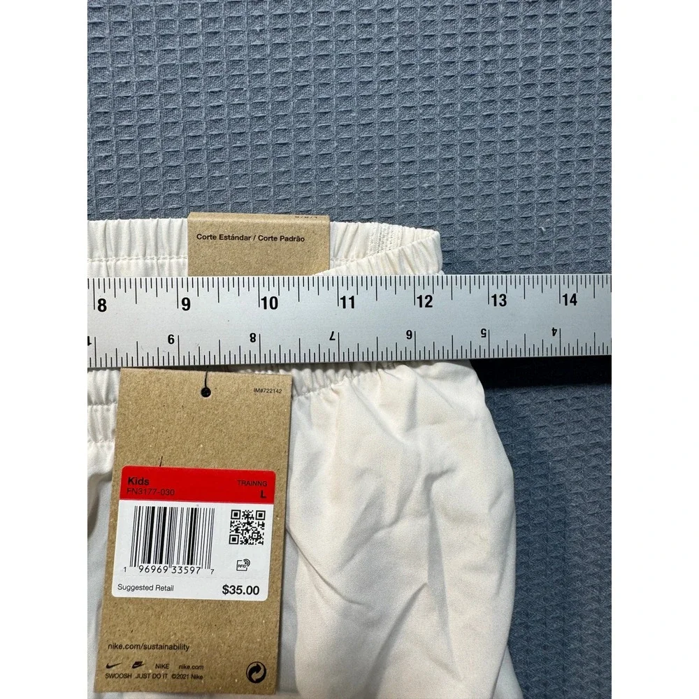 Nike Training Shorts Kids Large White